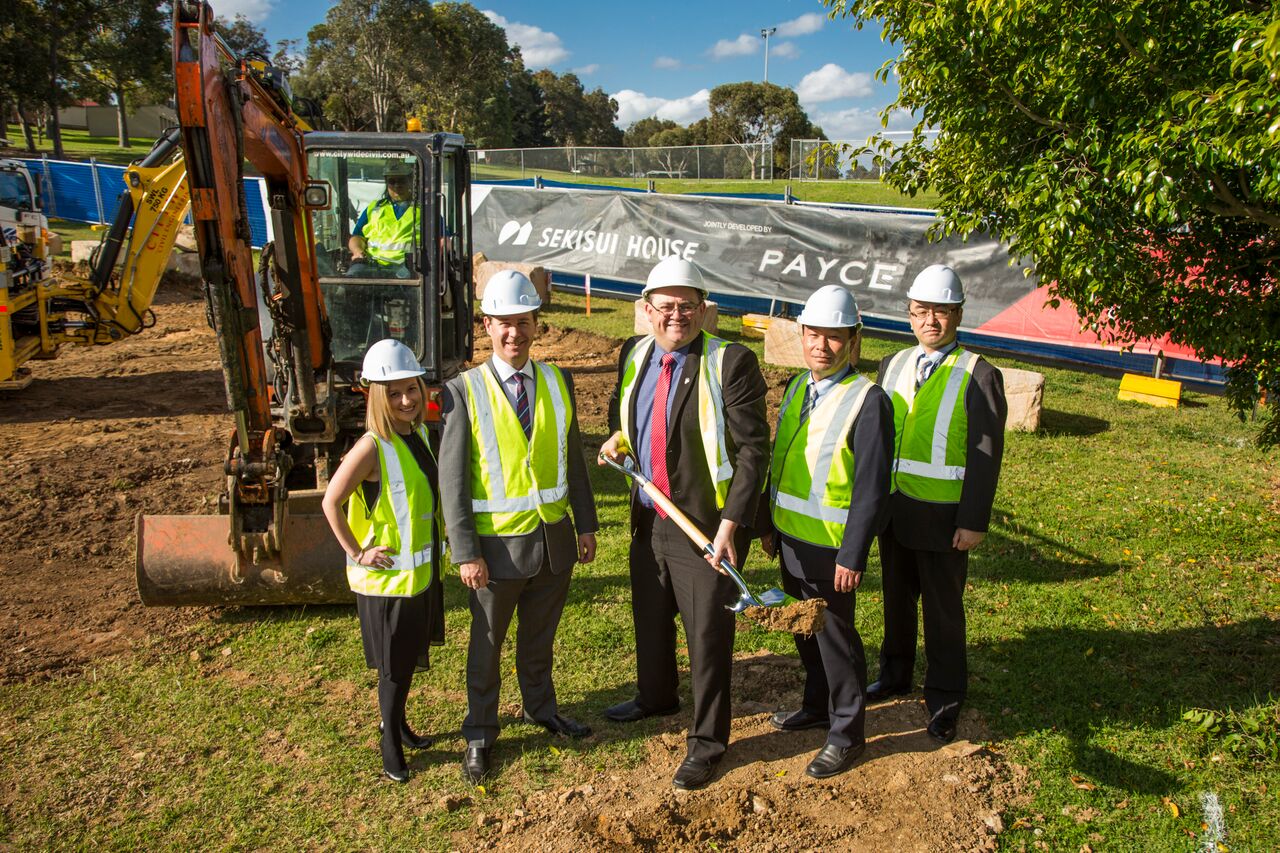 Parramatta Lord Mayor Turns First Sod on Public Works at Royal Shores, Ermington